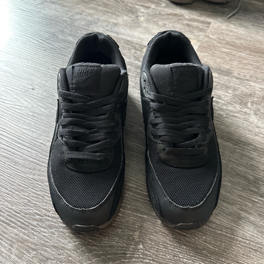 Nike Men's All-Black Air Max 90 - Picture 2 of 5